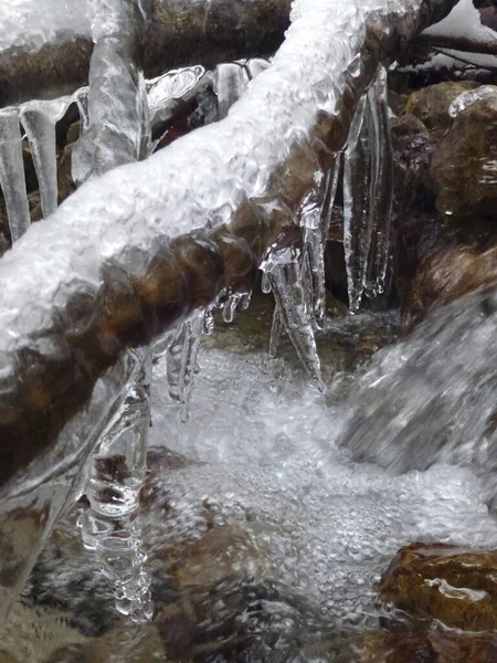 Wasserfall Bei Winterlicher Bergtour Zum Seekarkreuz Bayern Deutschland — Stockfoto