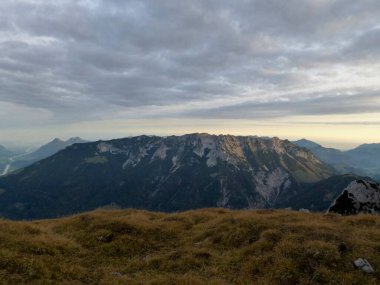 Hackenkopfe dağlarını geçmek, Tyrol, Avusturya