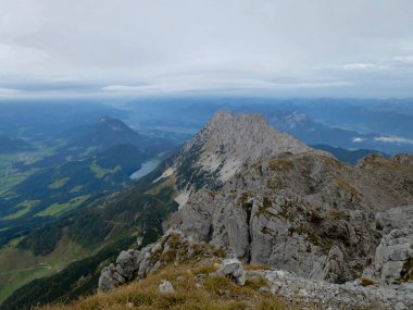 Hackenkopfe dağlarını geçmek, Tyrol, Avusturya