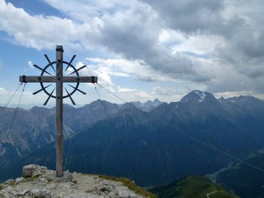 Zirve, Hoher Burgstall dağını Stubai yüksek irtifa yürüyüş parkurunda, 1. Tur Tyrol, Avusturya