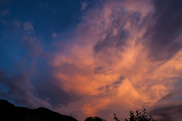Céu Dramático Com Nuvens Pôr Sol Verão — Fotografia de Stock