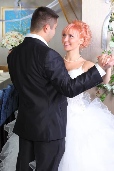 Happy couple in the dance — Stock Photo, Image