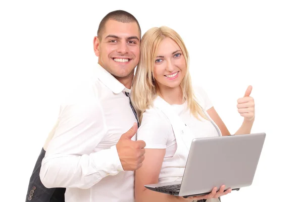 Zadowolony mężczyzna i kobieta z laptopa — Zdjęcie stockowe