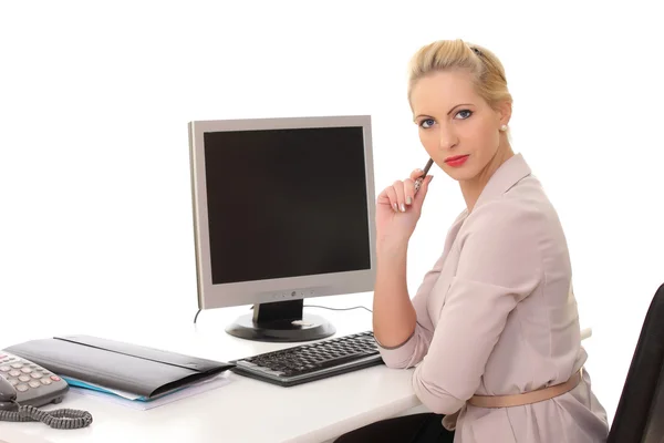 La femme derrière le bureau dans le bureau — Photo