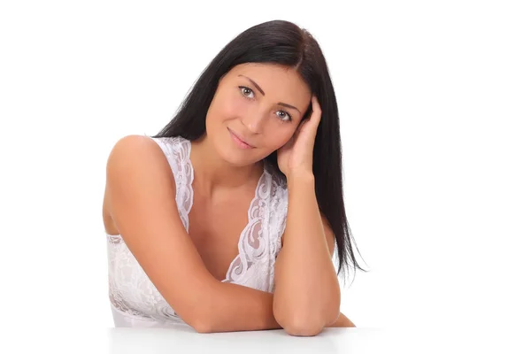 Portrait jeune femme isolée sur fond blanc — Photo