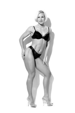 bikinili güzel atletik kadın