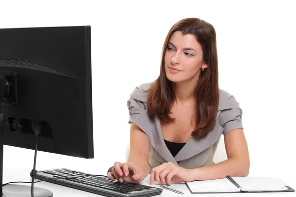 Jente som jobber på laptopen . – stockfoto