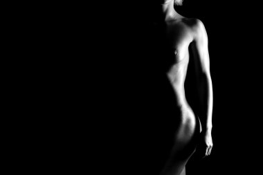 siyah arka plan üzerine izole çıplak kadın검은 배경에 고립 된 누드 여자