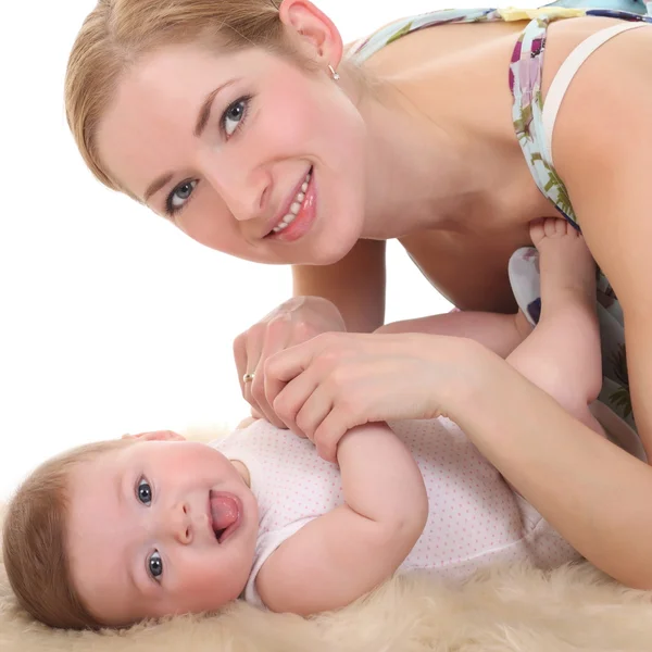 Una joven madre y un bebé — Foto de Stock