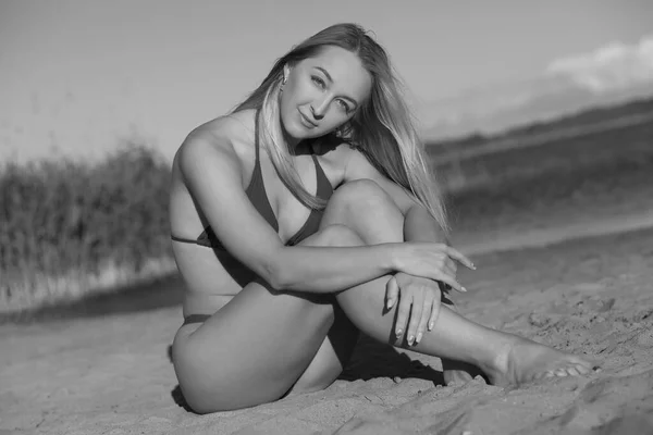 Beautiful Woman Sexy Bikini Beach — Stock Photo, Image