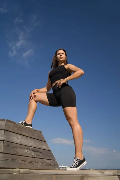 Schöne Junge Frau Sportbekleidung Die Freien Trainiert — Stockfoto