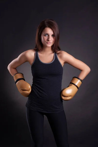 Jovem Bonito Boxer Mulher Preto Fundo — Fotografia de Stock