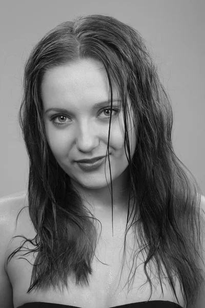 Retrato Uma Jovem Bela Mulher Foto Preto Branco — Fotografia de Stock