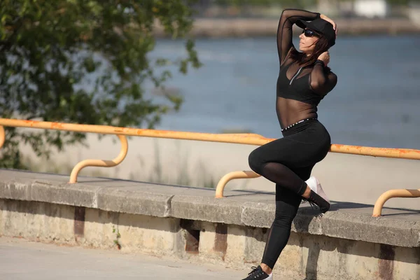 Joven Belleza Deportes Mujer Stands Sportswear — Foto de Stock