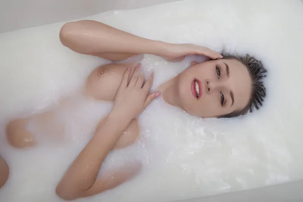 Portrait Young Sexy Woman Bathtub Milk — Zdjęcie stockowe
