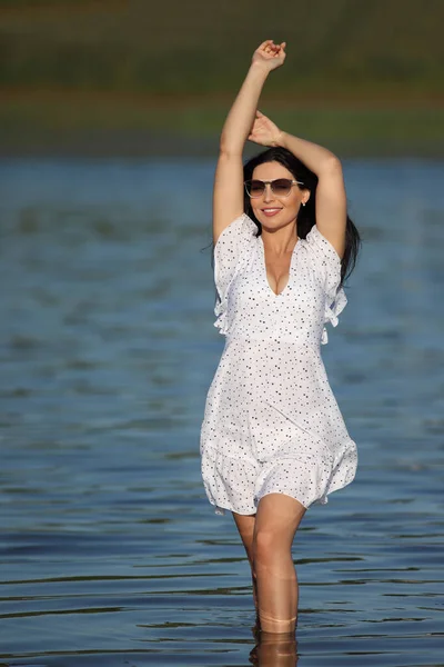 Woman Water Dress — Stock Photo, Image