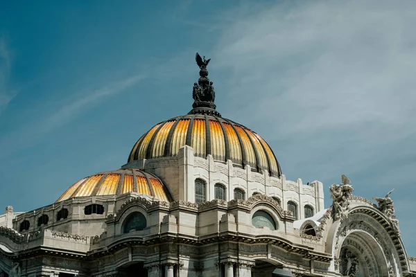 Mexico City Güzel Sanatlar Sarayı.