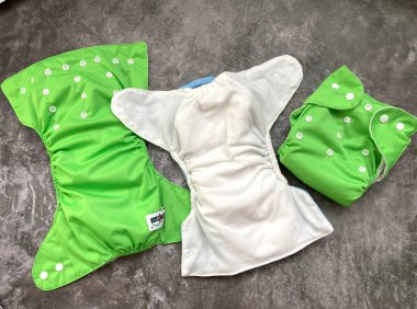 Aliexpress 'ten tekrar kullanılabilir bebek bezi. Yeni doğan için bez bezi yeşildir..