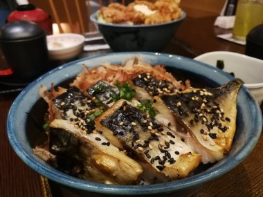 Teriyaki soslu Saba balığı.
