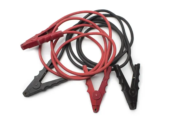 Jumper kabels voor aanvang van een auto-stap-springen Rechtenvrije Stockfoto's