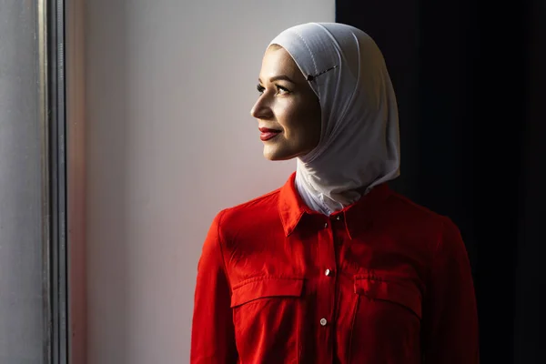 Close Portrait Muslim Woman Weared Traditional Islamic Scarf Islam Religion — Stock Photo, Image