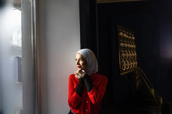 Portrait Muslim Woman Weared Traditional Islamic Scarf Islam Religion — Stock Photo, Image