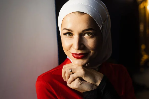 Muslim Girl Praying Home Close Portrait Muslim Model Weared Traditional — Stock Photo, Image