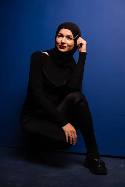 Fashion Muslim Model Black Hijab Posing Blue Background Studio Islam — Stock Photo, Image