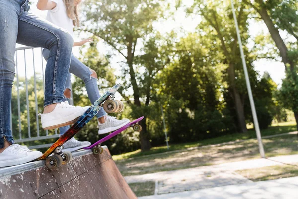 Teenager Girls Friends Ready Ride Penny Board Skateboard Park Playground — Stockfoto