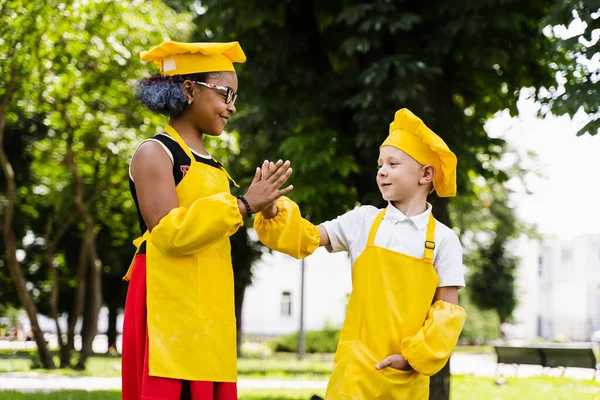 Clap Hands Give Five Black African Caucasian Cook Child Yellow — Stock Photo, Image