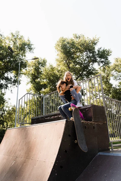 Kids Girls Smile Laugh Have Fun Together Children Skateboard Penny — Stockfoto