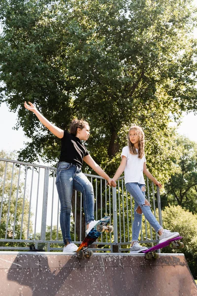 Children Girls Skating Together Friendship Friends Ready Ride Penny Board — Fotografia de Stock