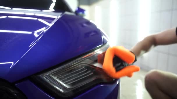 Hand Auto Drogen Met Microvezel Wasmiddel Detail Auto Service Video — Stockvideo