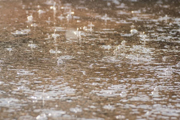 Wassertropfen Auf Den Fluss — Stockfoto