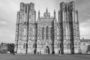 Pekala. Somerset. Birleşik Krallık. 30 Ekim 2021, Somerset 'teki Wells Katedrali' nin batı cephesi.