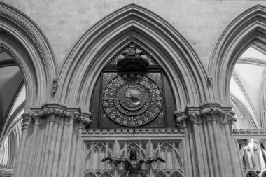 Pekala. Somerset. Birleşik Krallık. 30 Ekim 2021, Somerset 'teki Wells Katedrali' nde saat görüntüsü.