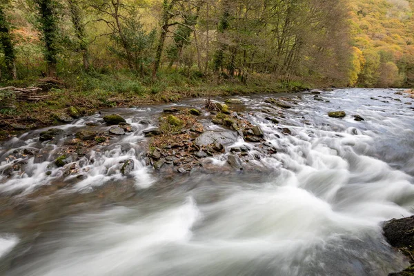 Lång Exponering East Lyn Floden Rinner Genom Doone Valley Vid — Stockfoto