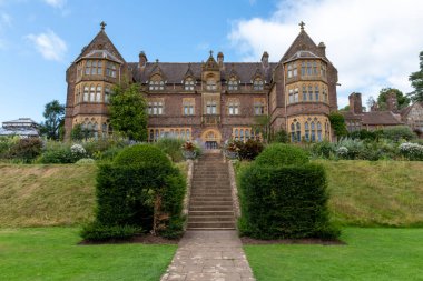 Tiverton. Devon. Birleşik Krallık. 22 Ağustos 2021. Devon 'daki Knighthayes Court kır evi manzaralı.