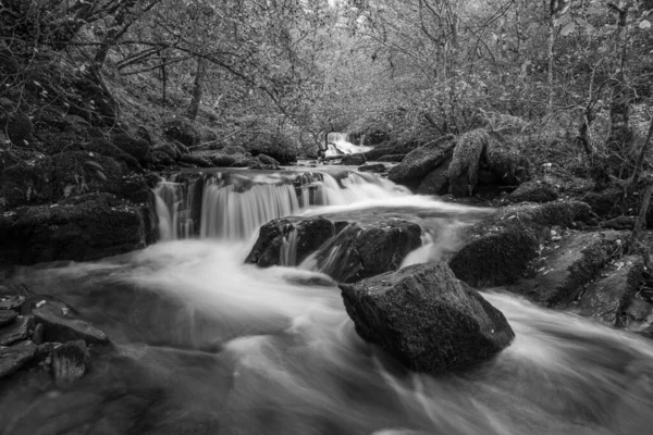 Długa Ekspozycja Wodospadu Hoar Oak Water Watersmmet Exmoor National Park — Zdjęcie stockowe