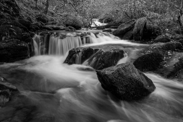 Dlouhé Vystavení Vodopádu Řece Hoar Oak Watersmmet Národním Parku Exmoor — Stock fotografie