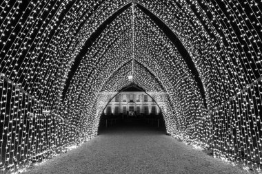 Kingston Lacy. Dorset. Birleşik Krallık. 15 Aralık 2021. Kingston Lacy yolu turistler için açık.