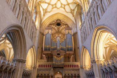Wells.Somerset.United Kingdom.December 30th 2021.View of the quire inside of Wells cathedral in Somerset