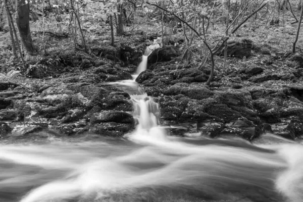 Długa Ekspozycja Wodospadu Rzece East Lyn Watersmeet Exmoor National Park — Zdjęcie stockowe