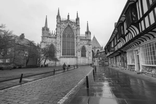 ヨーク ヨークシャー イギリス 2月14日2022 ヨークの大聖堂や大学街の東端のビュー — ストック写真