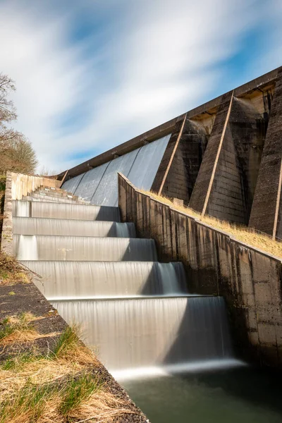 Somerset Wimbleball Gáton Folyó Vízesések Hosszú Ideig Tartó Expozíciója — Stock Fotó