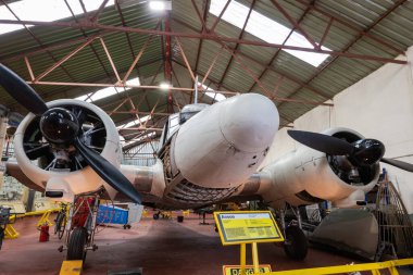 Yorkshire. Birleşik Krallık. 16 Şubat 2022 An Avro Anson T21 V901 uçağı Yorkshire Hava Müzesi 'nde restore ediliyor.