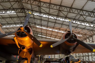 Yorkshire. Birleşik Krallık. 16 Şubat 2022. İkinci Dünya Savaşı 'ndan kalma Handley Page Halifax bombacısı Yorkshire Hava Müzesi' nde sergileniyor.