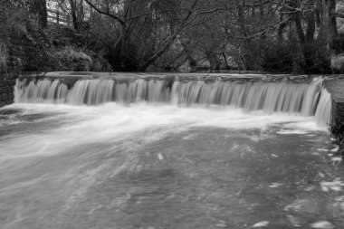 Eller Beck nehrinde uzun bir düşüş Goathland tren istasyonunu geçerek oldu.