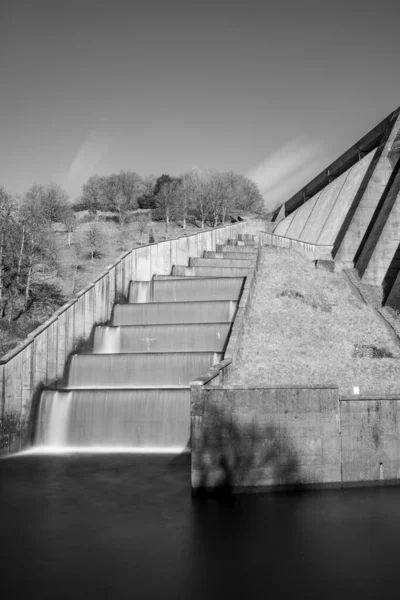 Somerset Wimbleball Gáton Folyó Vízesések Hosszú Ideig Tartó Expozíciója — Stock Fotó