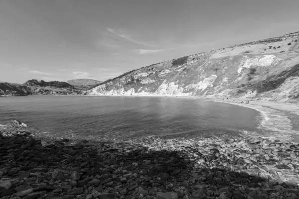 Ασπρόμαυρη Φωτογραφία Του Όρμου Lulworth Στην Ακτή Jurassic Στο Dorset — Φωτογραφία Αρχείου